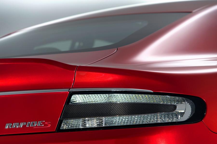 Детали экстерьера Aston Martin Rapide S 2013 года  (фото 26 из 69)